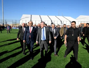 Bakan Bak'Tan Malatya'Da Melekbaba Spor Tesisine Tam Not