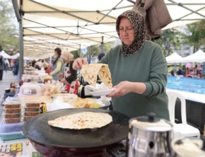 Bursa'Da Dayanışma Pazarı 21’Inci Kez Kuruldu