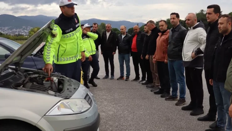 Bursa Jandarma Trafik'Ten Şoförlere Güvenli Sürüş Eğitimi