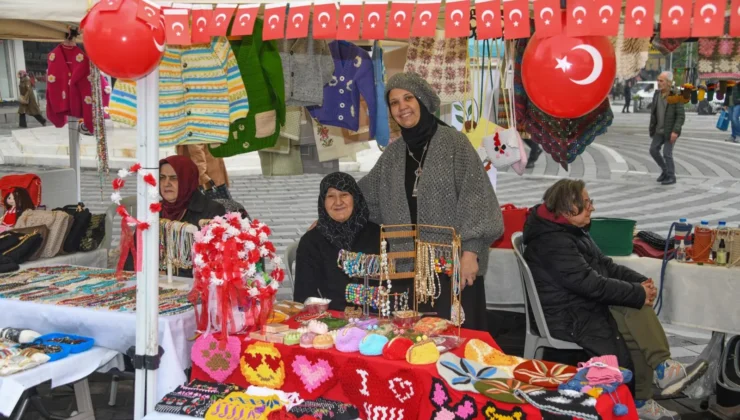 Bursa Osmangazi'De Kadın Girişimciler Cumhuriyet Sokağı’na Renk Kattı