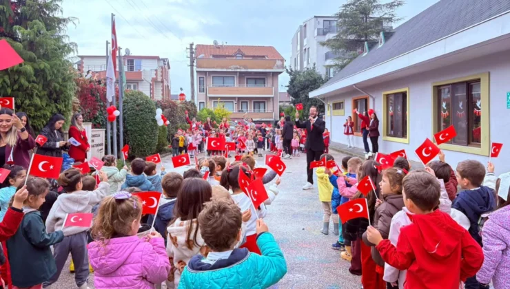 Çek Ailesinden Cumhuriyet’in 103. Yılına Coşkulu Kutlama