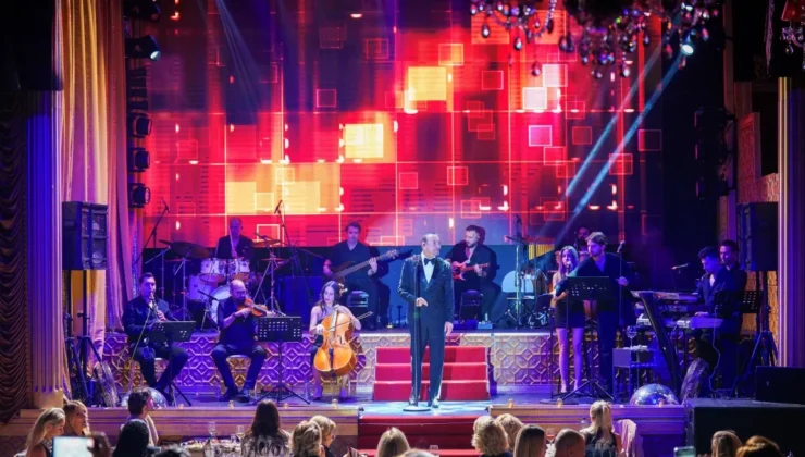 Cenk Eren’den Mikrofonsuz Muhteşem Performans