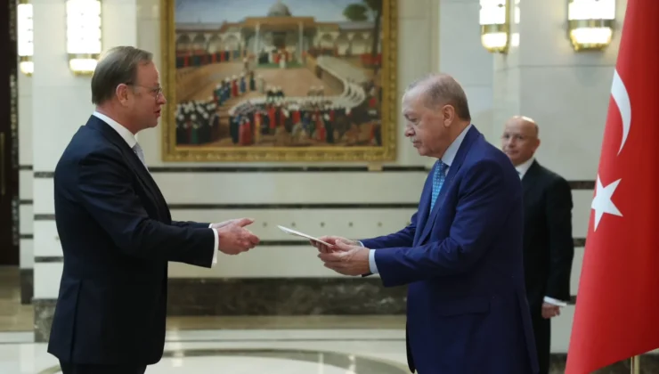 Cumhurbaşkanı Erdoğan, 5 Ülkenin Büyükelçisini Kabul Etti
