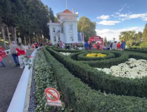 Cumhuriyet Bayramı'Nda Atatürk Köşkü'Ne Yoğun Ilgi