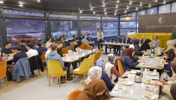 Dr. Memduh Büyükkılıç Tıp Öğrencileriyle Buluştu