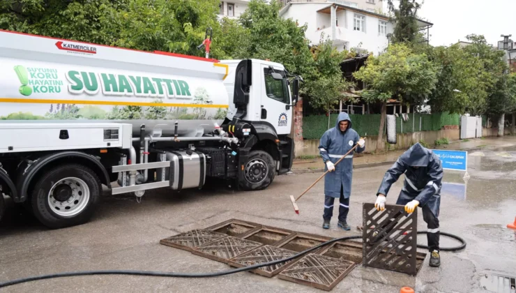 Gebze'De Ekiplerden Sağanak Mesaisi