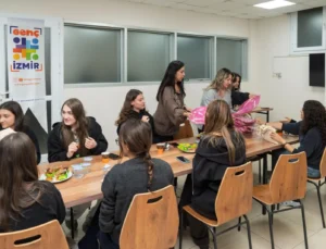 İzmir Büyükşehir’den Kız Öğrencilere Güvenli Ve Uygun Fiyatlı Yuva