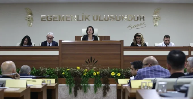 İzmir Karabağlar'Da 2027 Bütçesi Komisyona Gönderildi