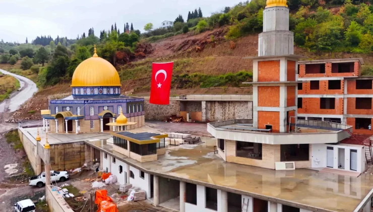 Karamürsel Aksa Camii Büyükşehir’le Yükseliyor