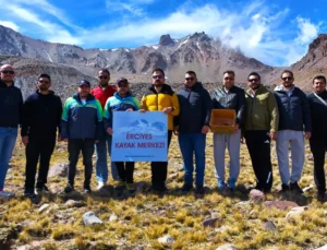 Kayseri Büyükşehir'Den Erciyes Eteklerinde Yeşil Seferberlik