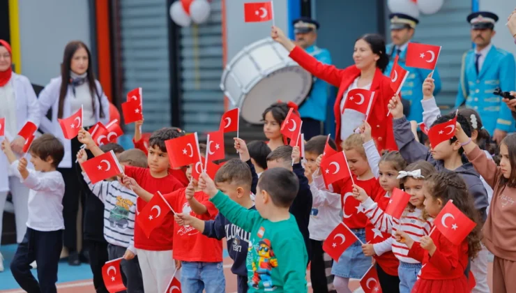 Kayseri Çocuk Kütüphanesi'Nden Cumhuriyet Coşkusu