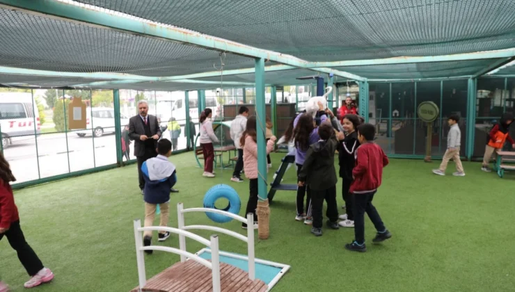 Kayseri Kocasinan Çocuklara Hayvan Sevgisi Aşılıyor