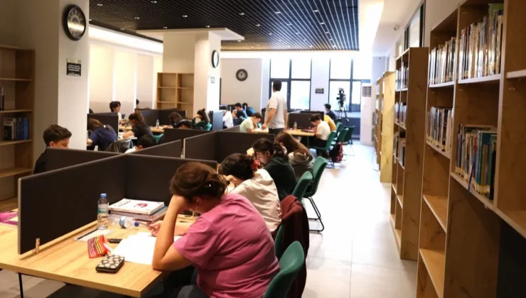 Kayseri Melikgazi'Nin Akıl Küpü Kütüphaneleri Dolup Taşıyor