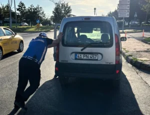 Kocaeli Zabıtası'Ndan Yürek Isıtan Davranış