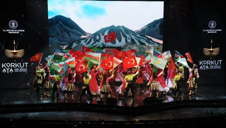 Korkut Ata, Yeniden İstanbul'A Dönüyor