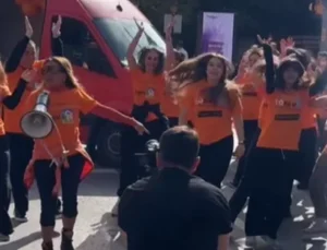 Yonca Evcimik Trafiği Durdurdu